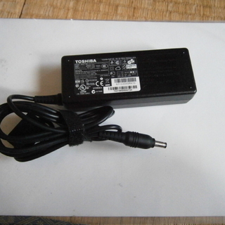 東芝ノート用ACアダプタ（19V・3.95A）/北より