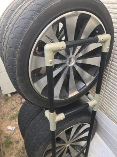 ロクサーニ タイヤ