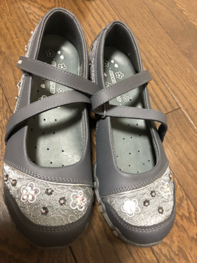 23cm スケッチャーズ靴**売れました**