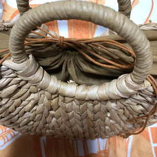 夏にぴったり籐バッグ