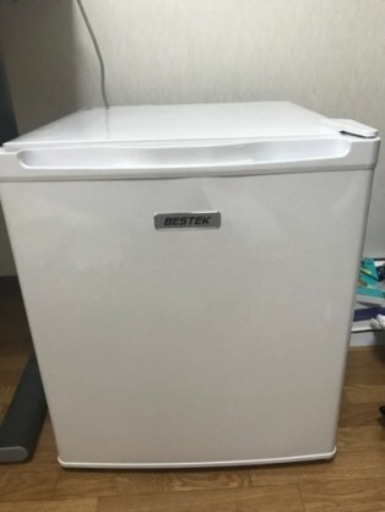 BESTEK 冷蔵庫 小型 ミニ 直冷式 1ドア 47L 右開き 氷温室つき BTMF107
