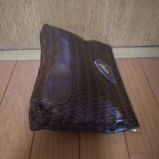 VALENTINO セカンドバッグ　ITALY製　レア物　稀少価値　使用品の画像