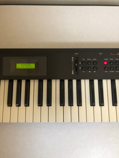 シンセサイザー 有名メーカー品ですっ