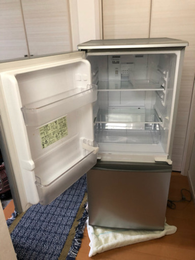 はるちゃん様：冷蔵庫:SHARP SJ14E9 シルバー
