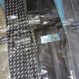 未使用ネクタイ４本まとめて差し上げます。の画像