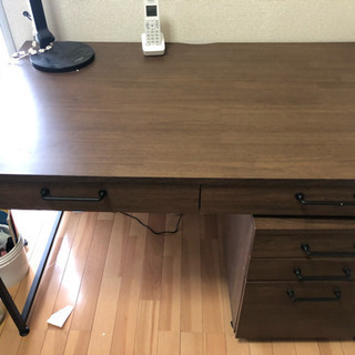 ワークデスクの画像