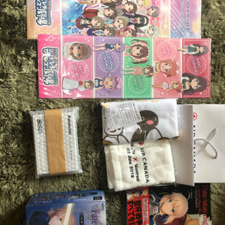 在庫処分 服、書籍、アニメグッズ諸々 全て引き取って頂ける方のみ