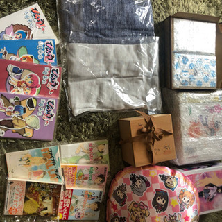 在庫処分 服、書籍、アニメグッズ諸々 全て引き取って頂ける方のみの画像