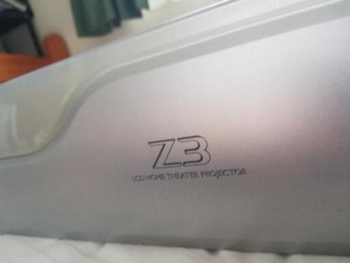 【交渉中】プロジェクター SANYO LP-Z3 HDMI スクリーンつき