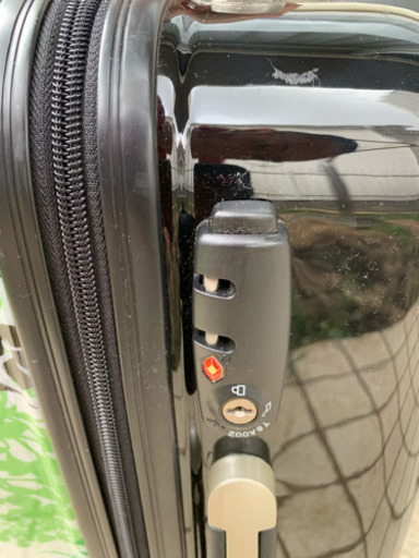 スーツケース