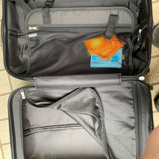 スーツケースの画像