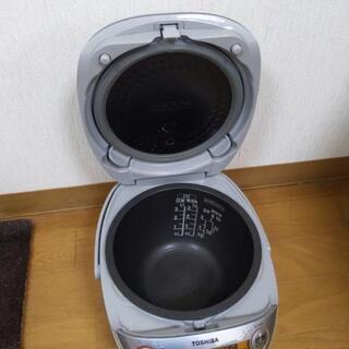 TOSHIBA 炊飯器の画像