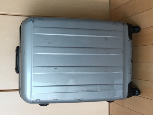 キャリーケースを1000円でお譲りします。