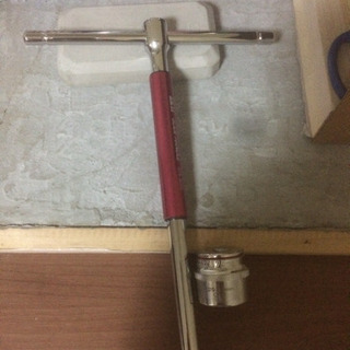 ソケットレンチ＆ソケット24mmの画像