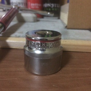 ソケットレンチ＆ソケット24mmの画像