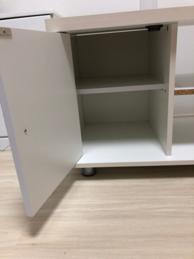 テレビボード