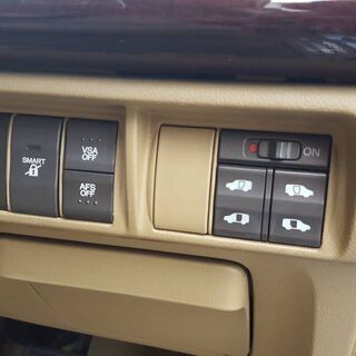 エリシオン☆人気のＶ６☆両側パワースライド☆フリップダウンモニター☆の画像