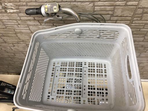 東京23区配達無料  新基準  ブリジストン アンジェリーノ  8.1Ah リチウム 電動自転車 中古 ■26インチ