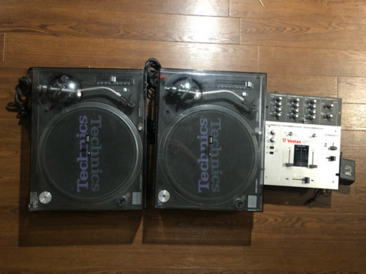 DJセット(Technics、Vestax)