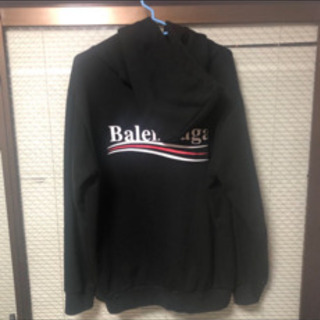 BALENCIAGA パーカー (取引中)の画像
