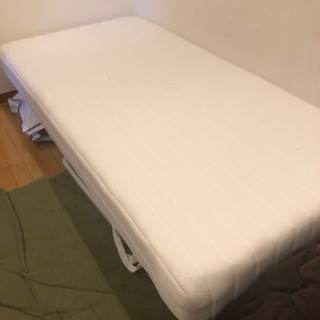 シングルベッドあげます！美品です。早いもの勝ちです！