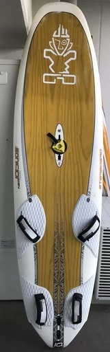 ウインドサーフィン　中古スラローム ボード　（手渡し限定）