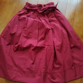 無料！UNIQLO赤スカート