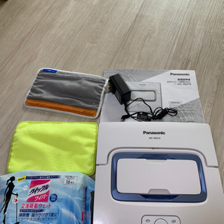 Panasonic パナソニック ロボット掃除機 MC-RM10-W ローラン パナソニック、市販シートにも対応した床拭きロボット掃除機「Rollan