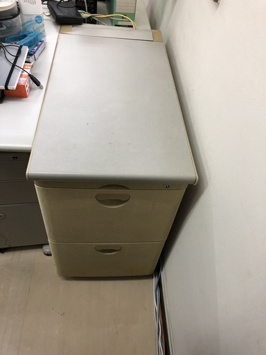 グレー・サイドキャビネットL　引き出し３段／N