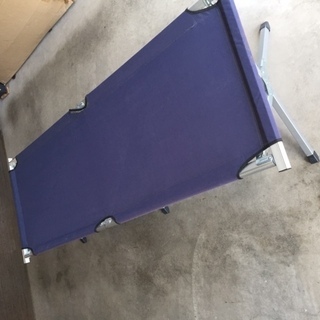 コット　キャンプ用ベッド
