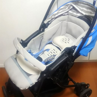 【定価5万円】ベビーカー　コンビ　メチャカルハンディオート４キャ...