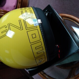 モモ　ジェットヘルメットの画像