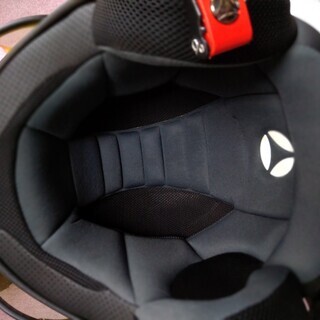 モモ　ジェットヘルメットの画像