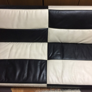 【美品】モダン黒白　ソファベッド