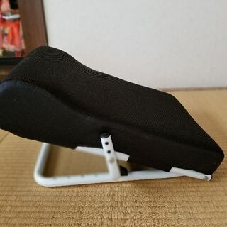 中古美品　❗楽々スマホ閲覧用うつぶせ寝クッション