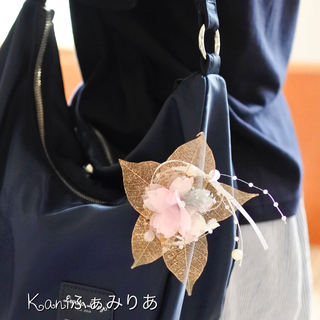スワロフスキーがキラリと光る桜のブローチ♥いつでもイベント価格♥の画像