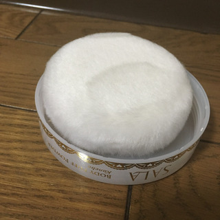 新品未使用サラ  ボディーパウダーの画像