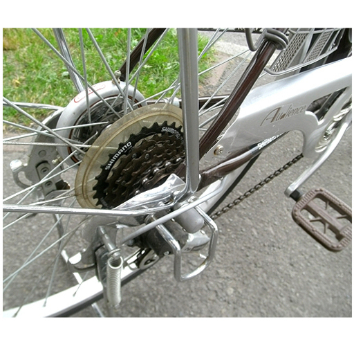 札幌 美品【24インチ自転車 ママチャリ】6段変速 ブラウン/茶色系 ライト カゴ カギ付き  シティサイクル シティーサイクル 本郷通店