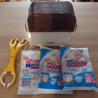 中古　哺乳瓶　電子レンジ消毒器　哺乳瓶つかみ　消毒はさみ　おむつ...