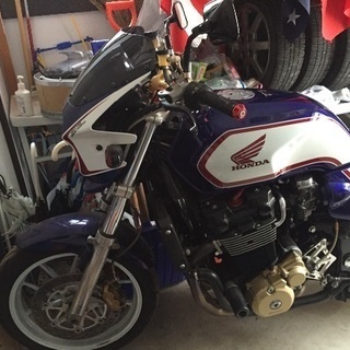 CB１３００sf10周年記念車の画像
