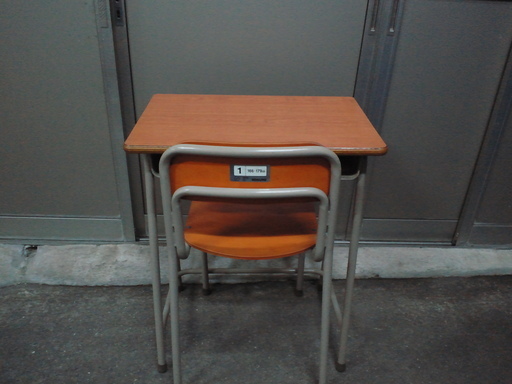 学習　机椅子セット　3000円残り9セット