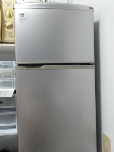 サンヨー冷蔵庫 SR-111B