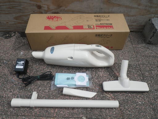 ■中古　動作品■マキタ 4074D コードレスクリーナー  4074D