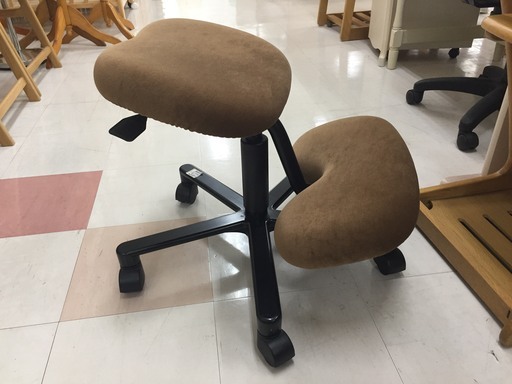 取りに来て頂ける方限定！HAG(ホグ)のバランスチェアのご紹介です！