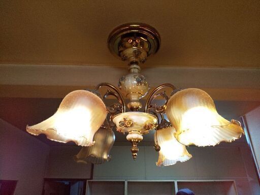 ※値下げしました！③アンティーク照明　シャンデリア　4灯