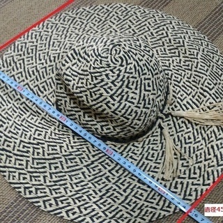 【未使用品】レディース 麦わら帽子（ツバ広）【値下げ500円→300円】の画像