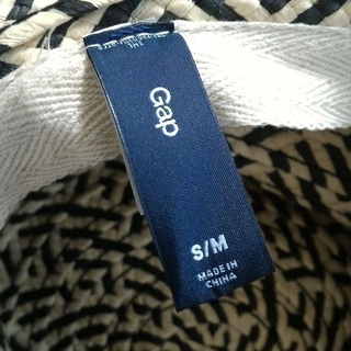 【未使用品】レディース 麦わら帽子（ツバ広）【値下げ500円→300円】の画像