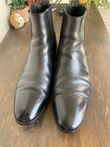 バーバリーのサイドゴアブーツ