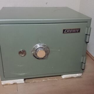 耐火金庫（鍵付き）