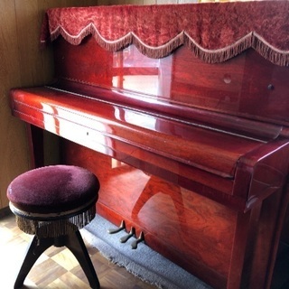 アップライトピアノの画像